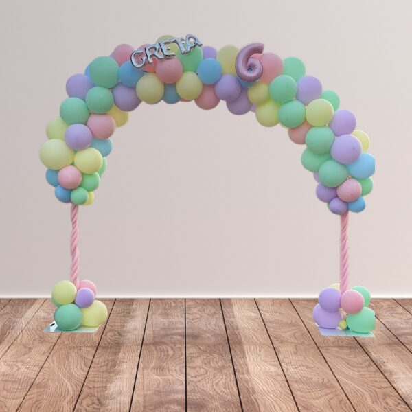 Arco di palloncini con struttura e colonnine 6 anni