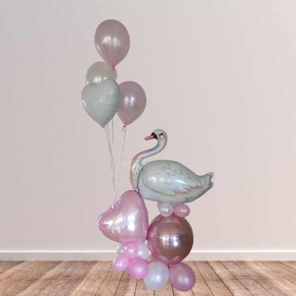 Composizione con cigno, orbz e cuore