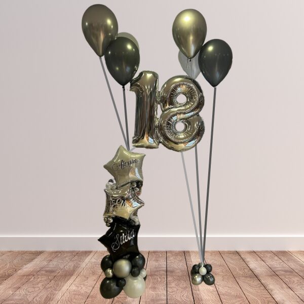 Composizione diciottesimo con tre festeggiati argento e bianco